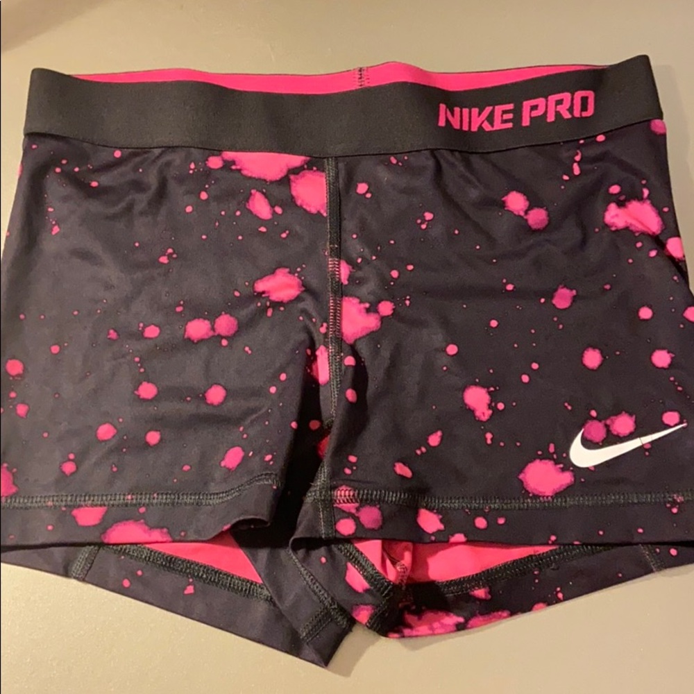 Nike pro spandex size small